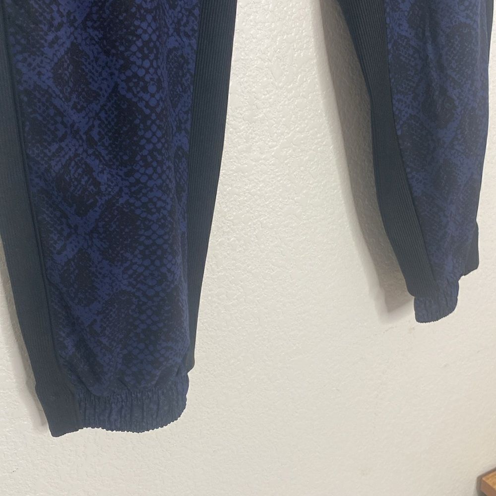 ATHLETA Women’s Black/Navy Brooklyn Jogger Pants Size 2 - Picture 3 of 7